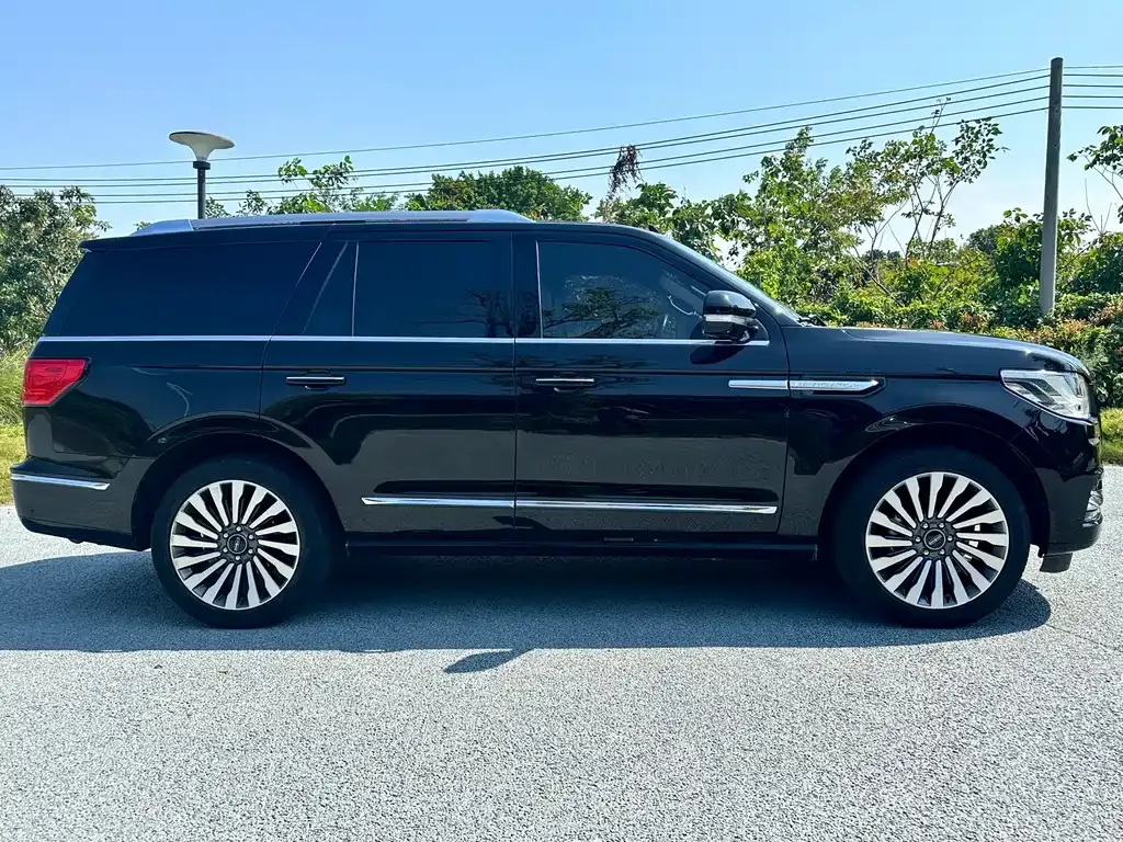 Lincoln Navigator — фото 7