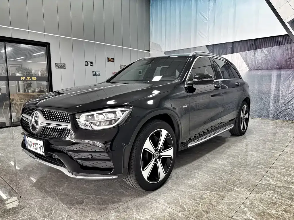 Mercedes-Benz GLC — фото 1