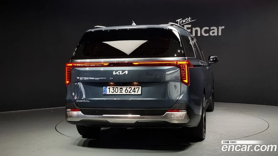 Kia Carnival — фото 4