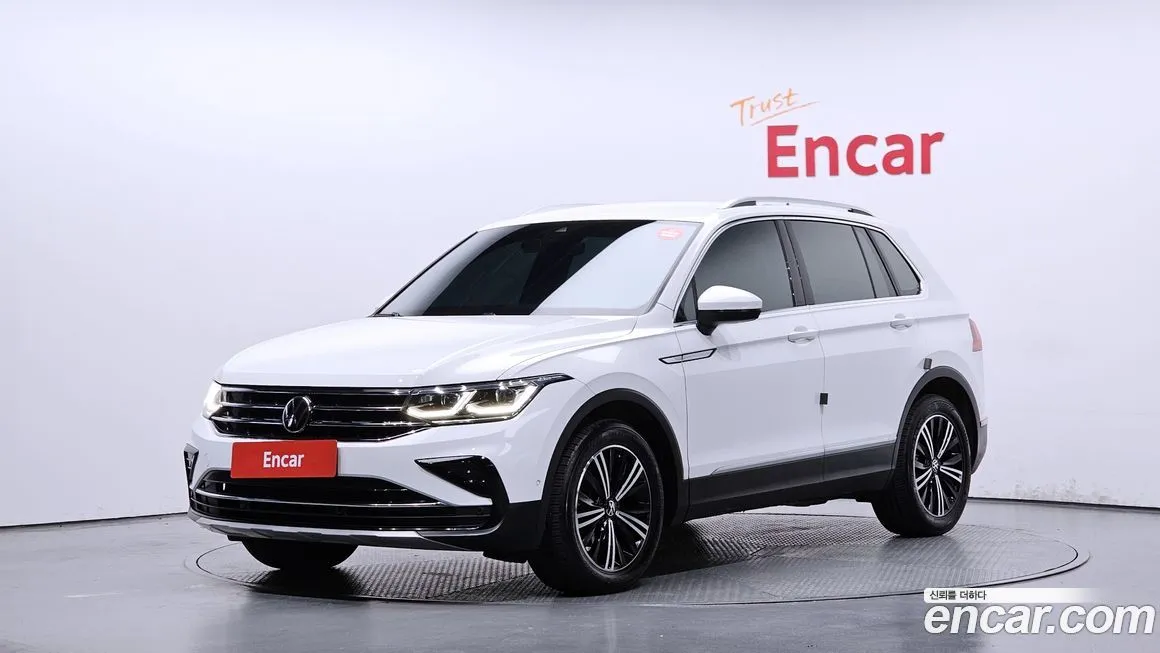 Volkswagen Tiguan — фото 1