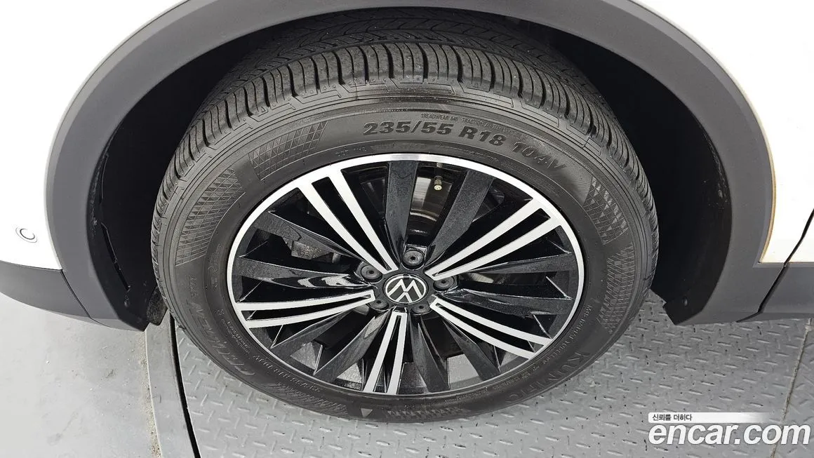 Volkswagen Tiguan — фото 5