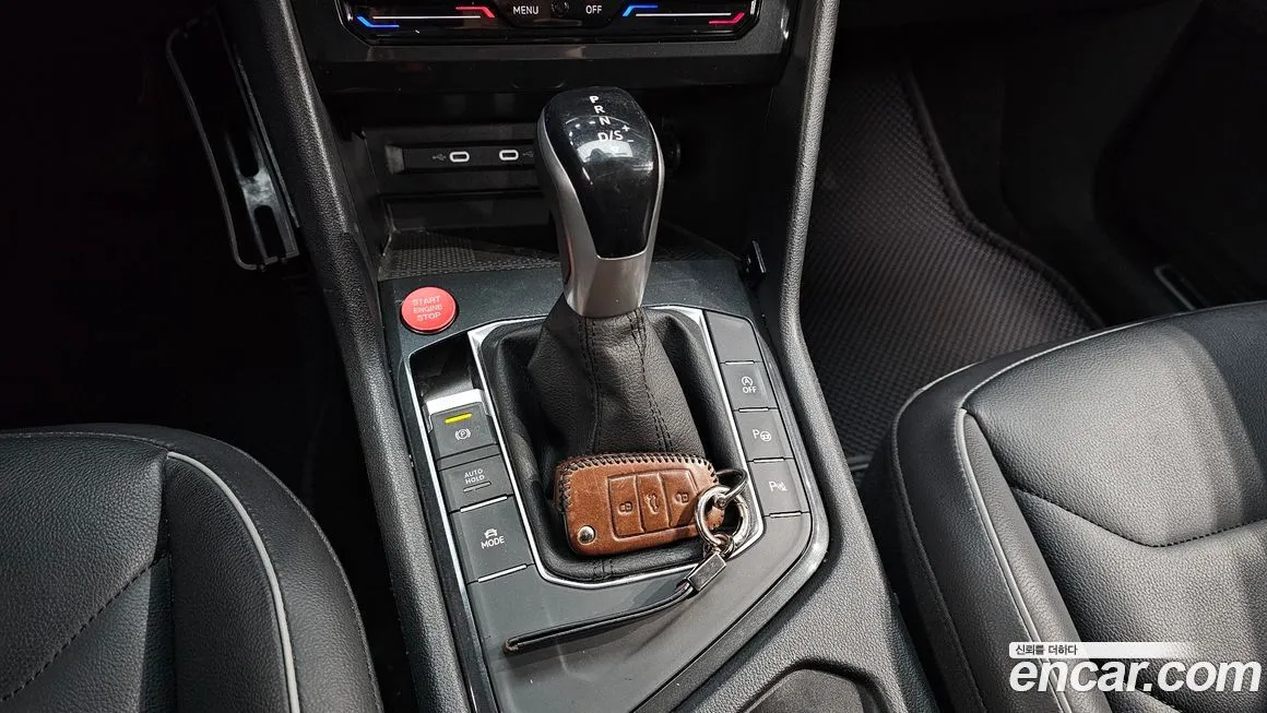 Volkswagen Tiguan — фото 9