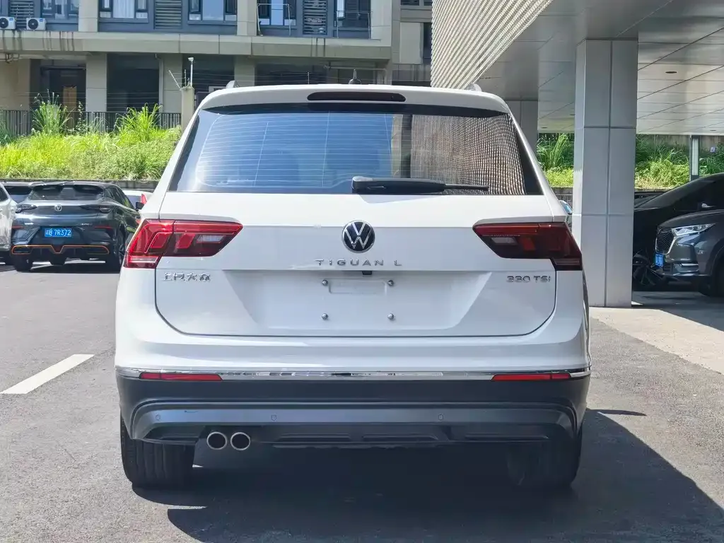Volkswagen Tiguan L — фото 5