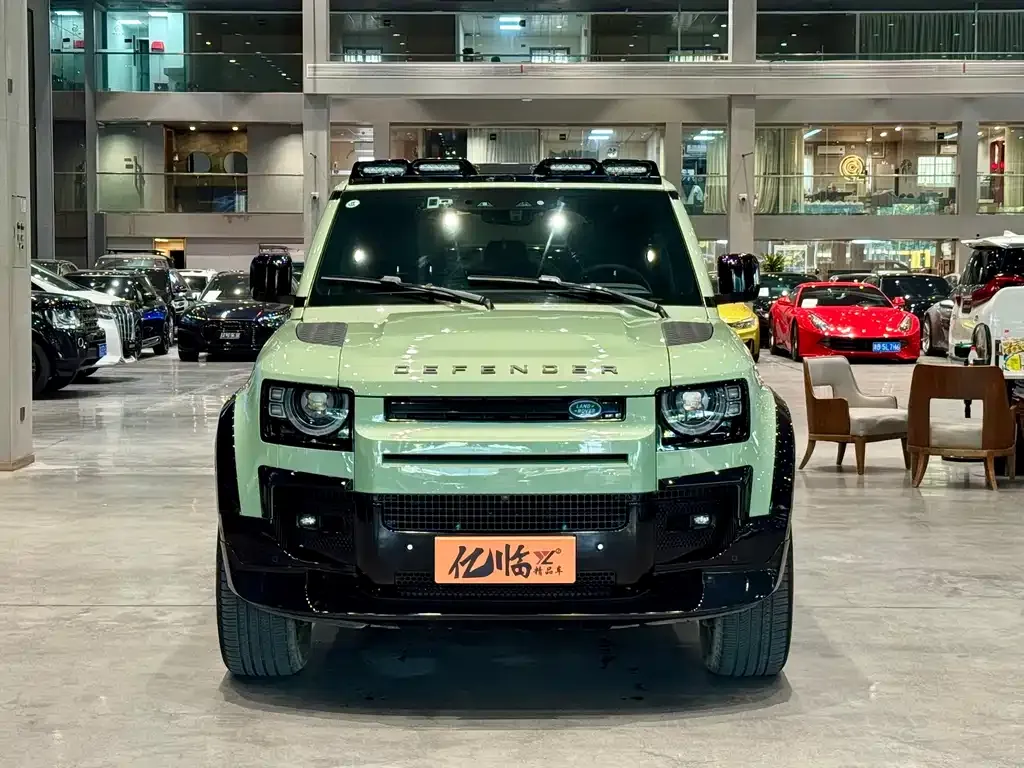 Land Rover Defender — фото 2