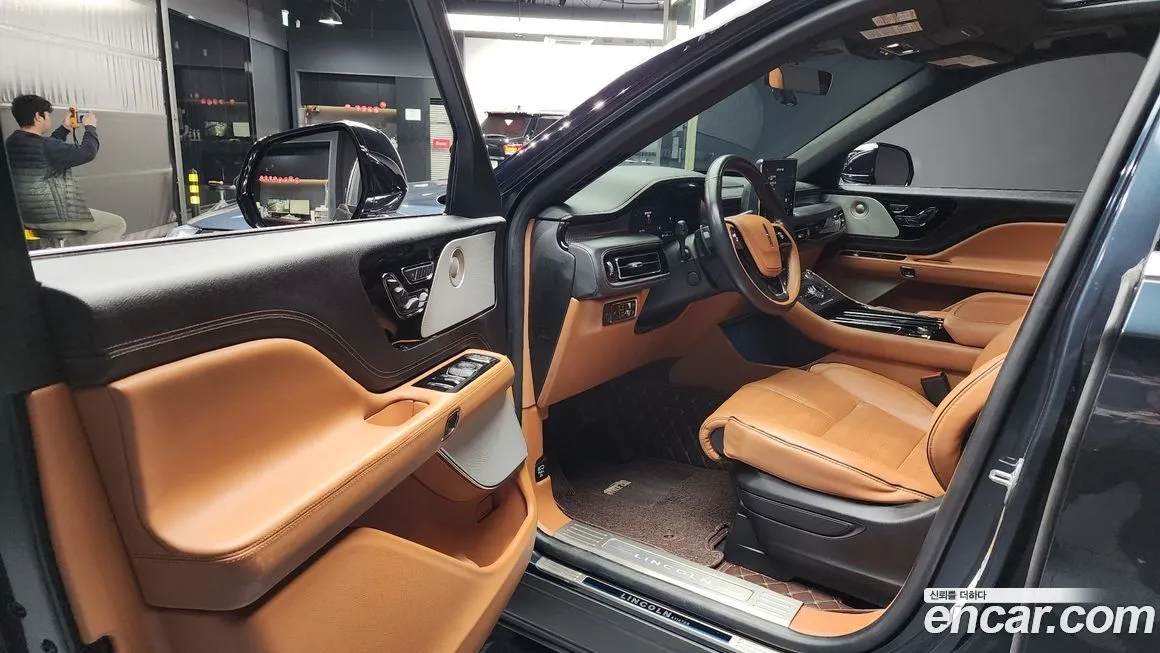 Lincoln Aviator — фото 10
