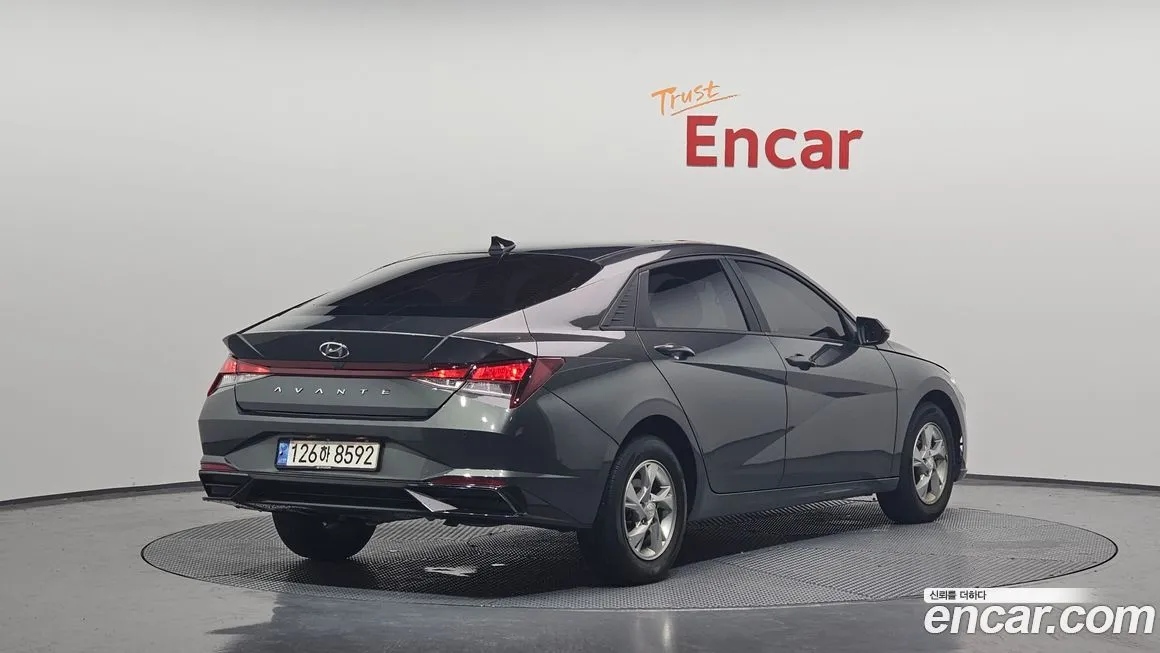 Hyundai AVANTE — фото 2