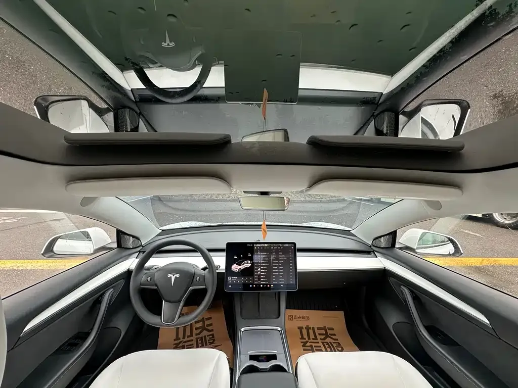 Tesla Model 3 — фото 6