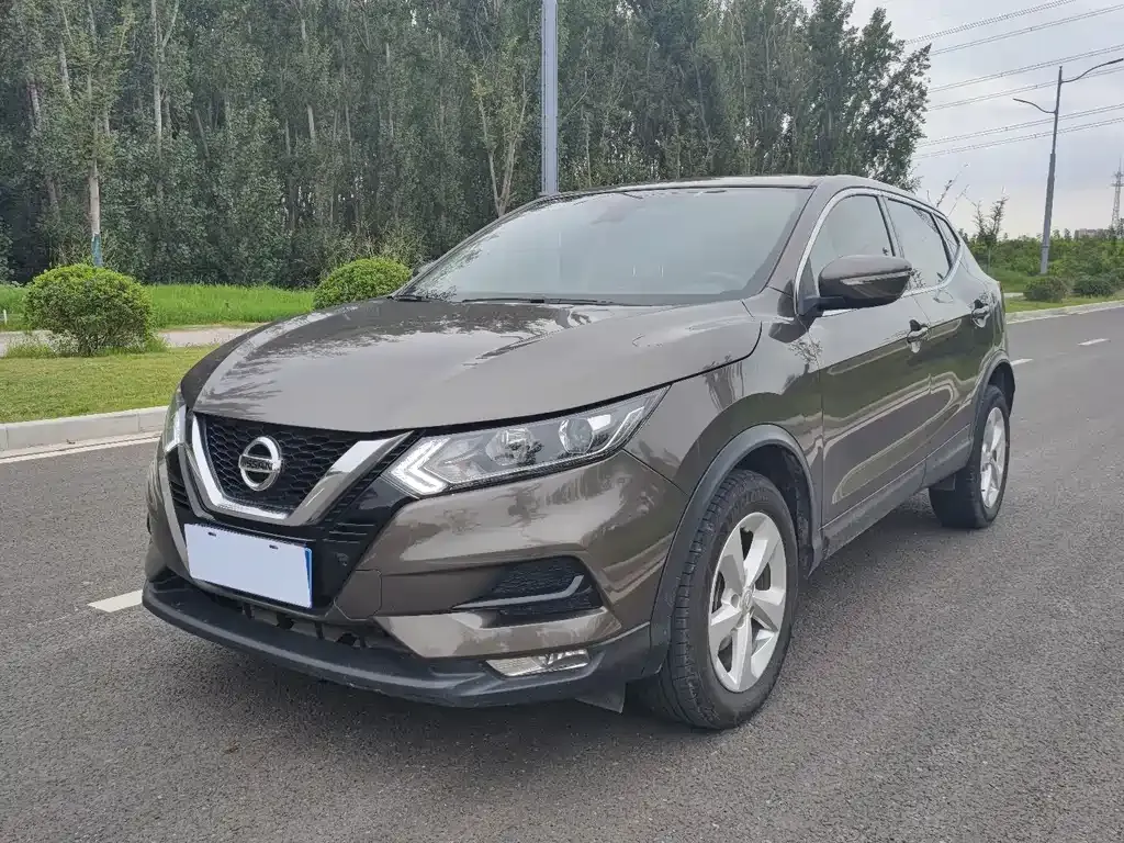 Nissan Qashqai — фото 1