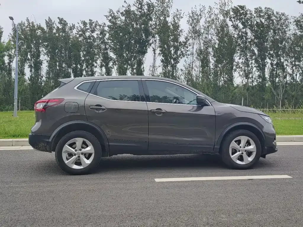 Nissan Qashqai — фото 10
