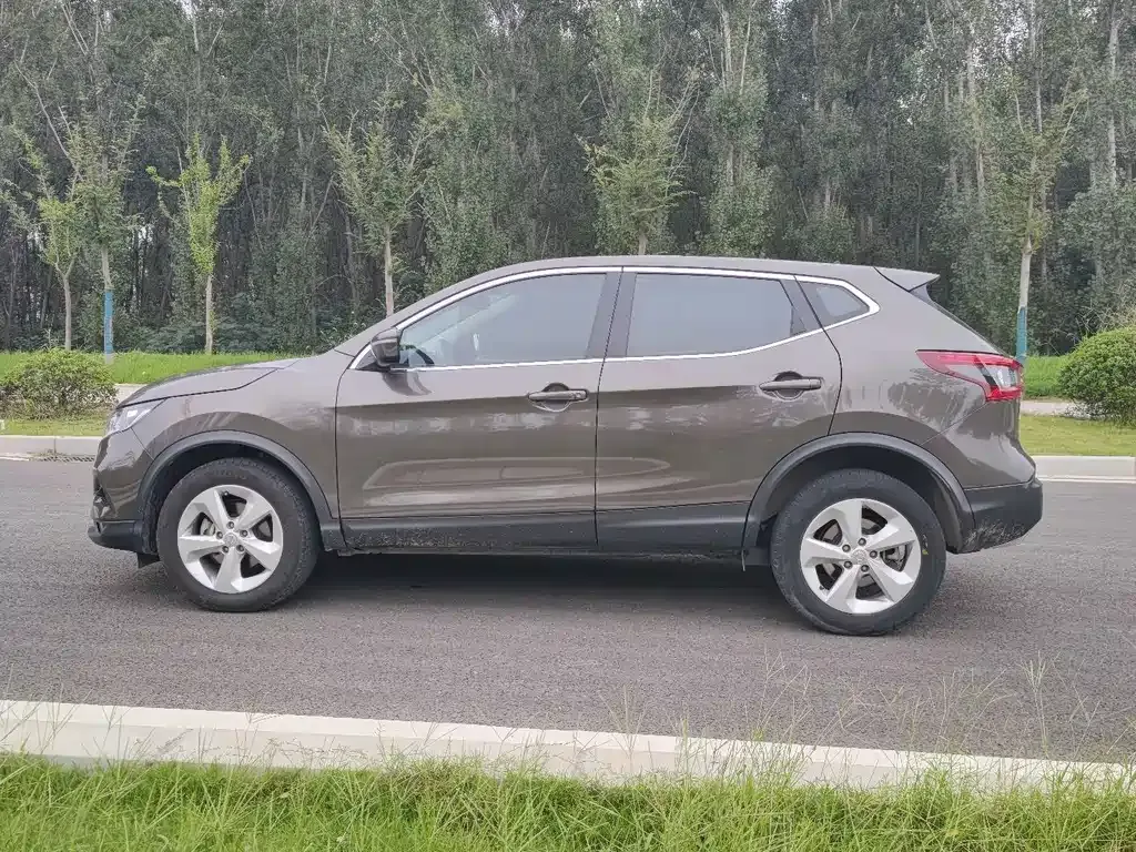 Nissan Qashqai — фото 4