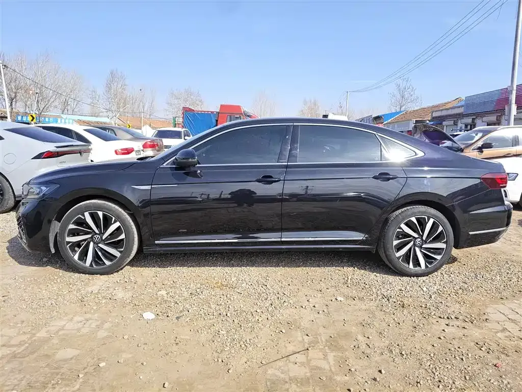 Volkswagen Passat — фото 5