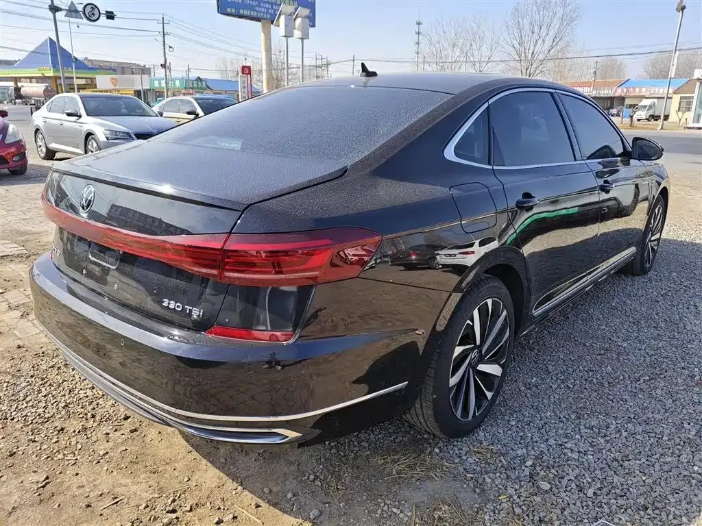 Volkswagen Passat — фото 7