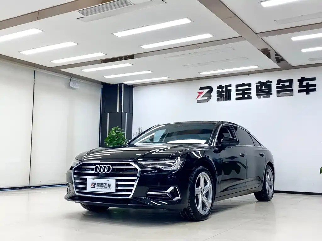 Audi A6L — фото 1