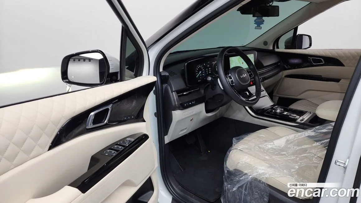 Kia Carnival — фото 10
