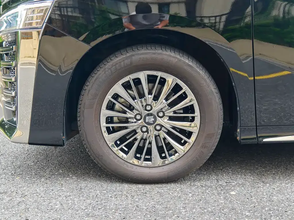 Toyota Vellfire — фото 5