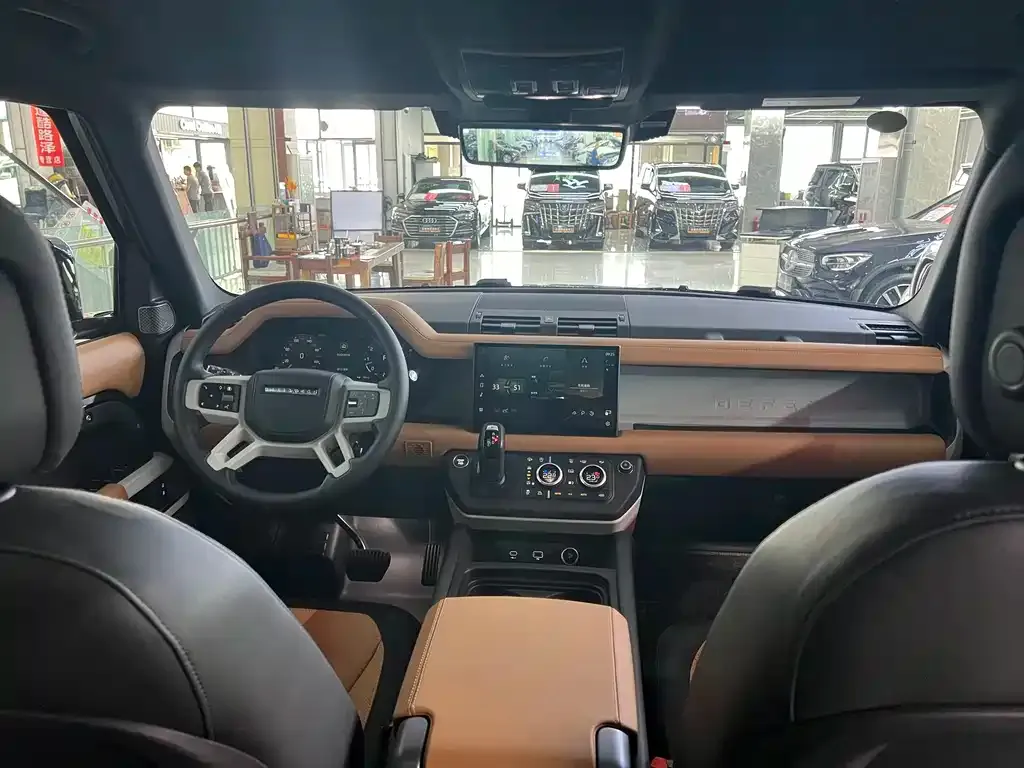 Land Rover Defender — фото 10