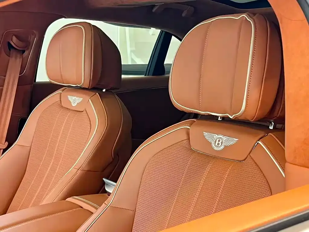 Bentley Flying Spur — фото 10