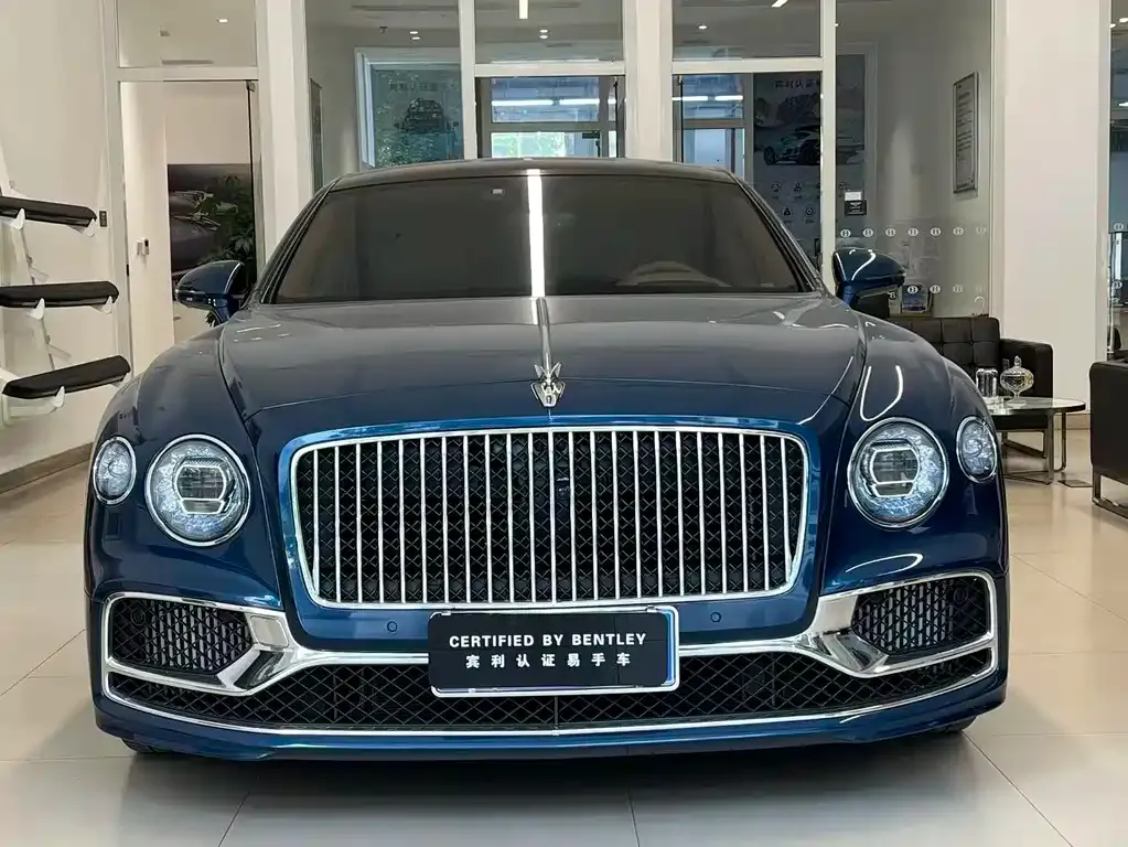 Bentley Flying Spur — фото 2
