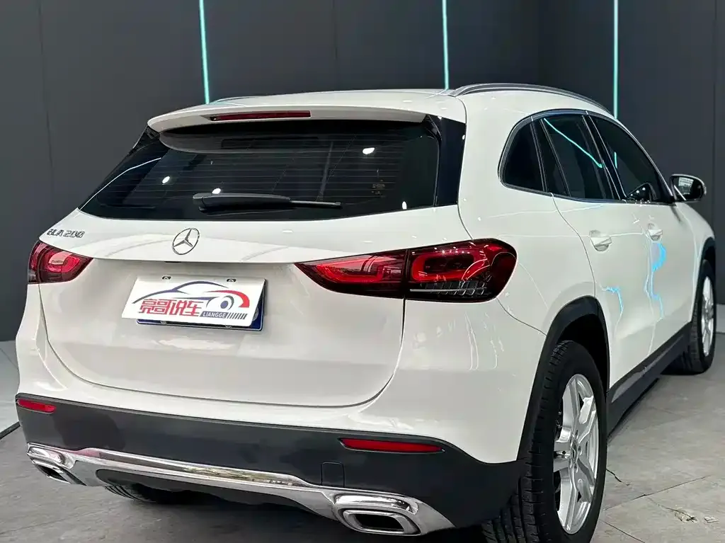 Mercedes-Benz GLA — фото 6