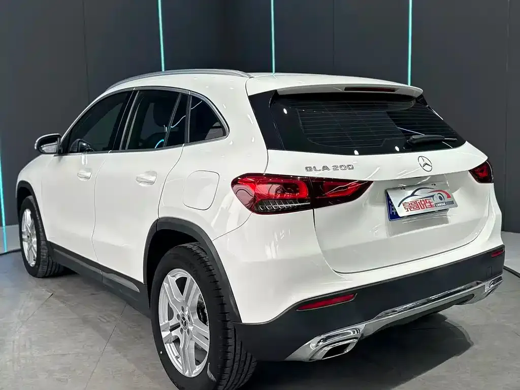 Mercedes-Benz GLA — фото 8