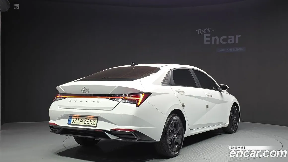 Hyundai AVANTE — фото 2