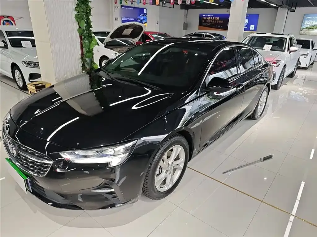 Buick Regal — фото 1