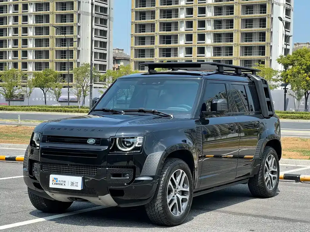Land Rover Defender — фото 1