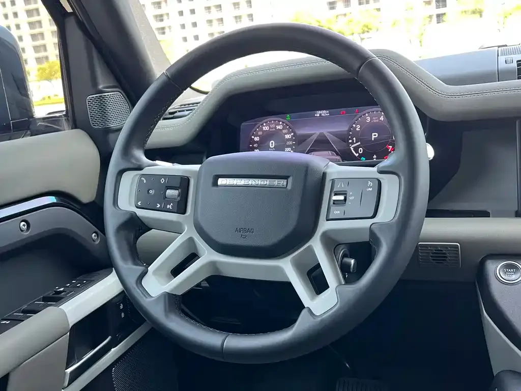 Land Rover Defender — фото 10