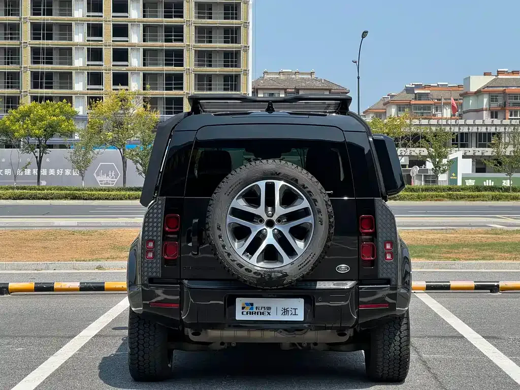Land Rover Defender — фото 4