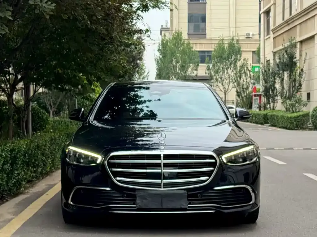 Mercedes-Benz S-Class — фото 1