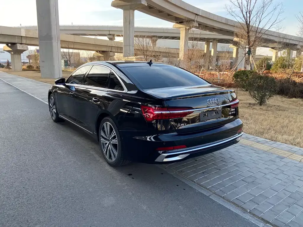 Audi A6L — фото 2