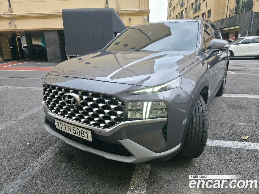 Hyundai Santafe — фото 1