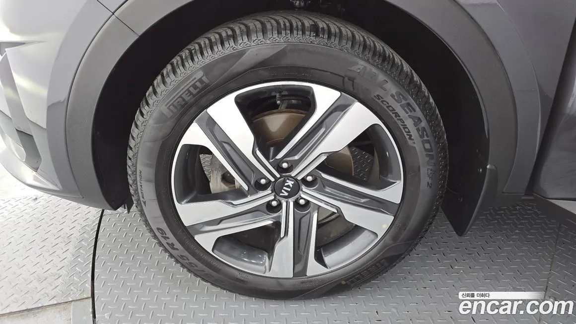 Kia Sorento — фото 5