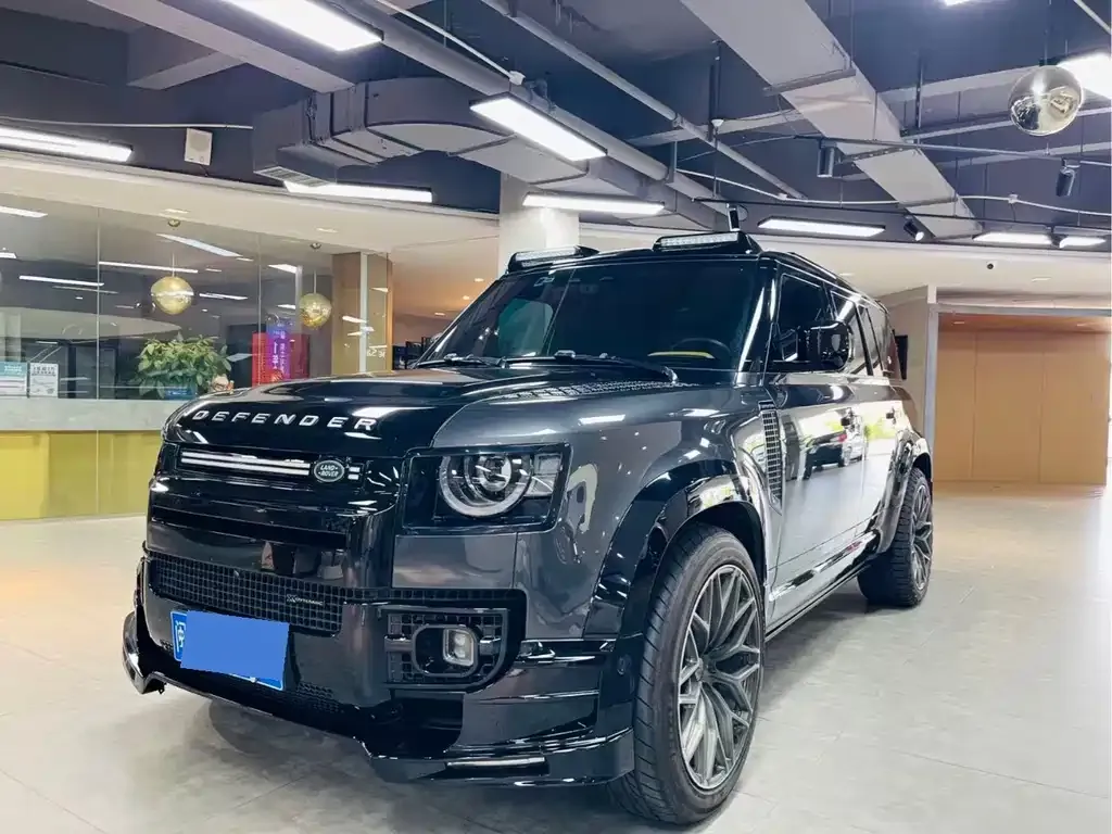 Land Rover Defender — фото 1