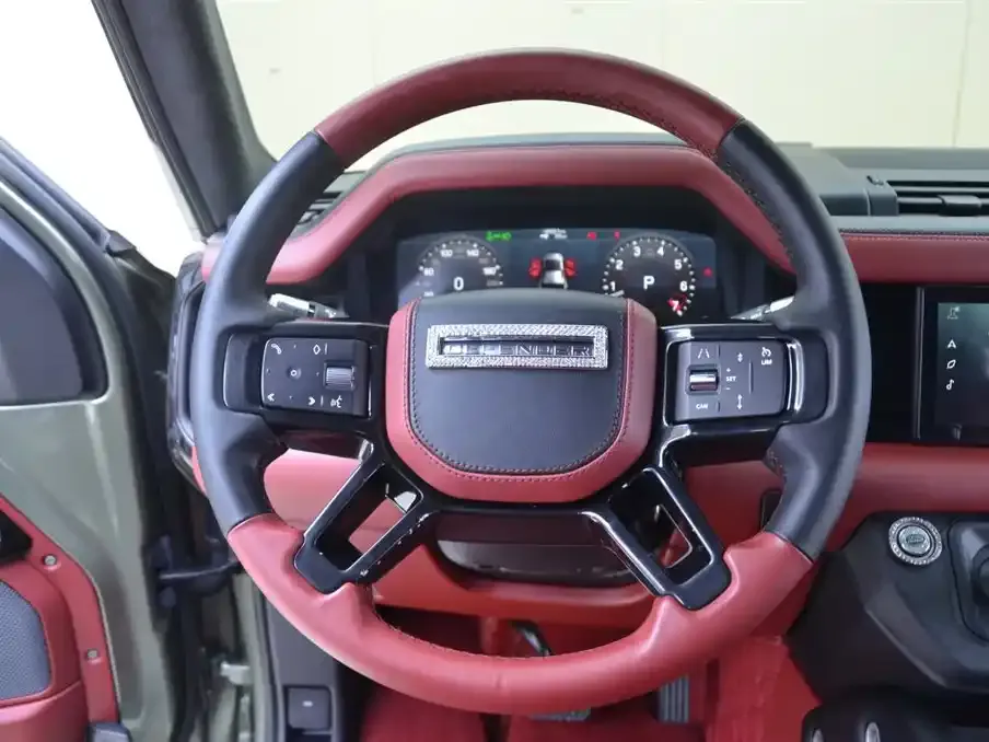 Land Rover Defender — фото 9