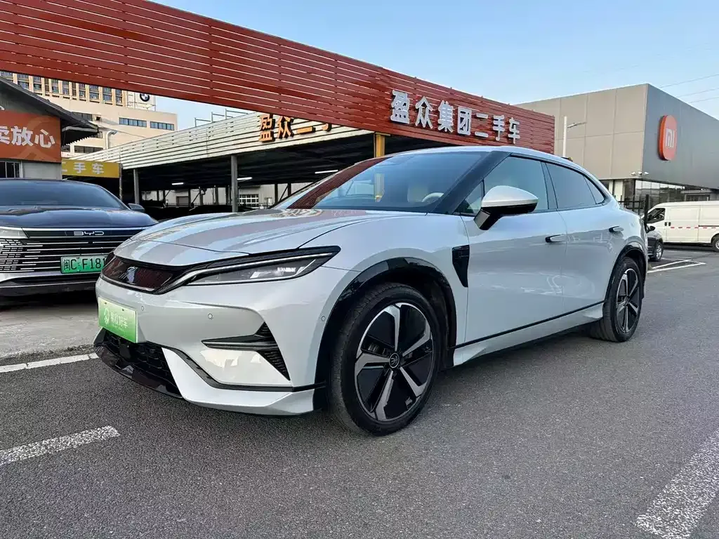BYD L EV — фото 1
