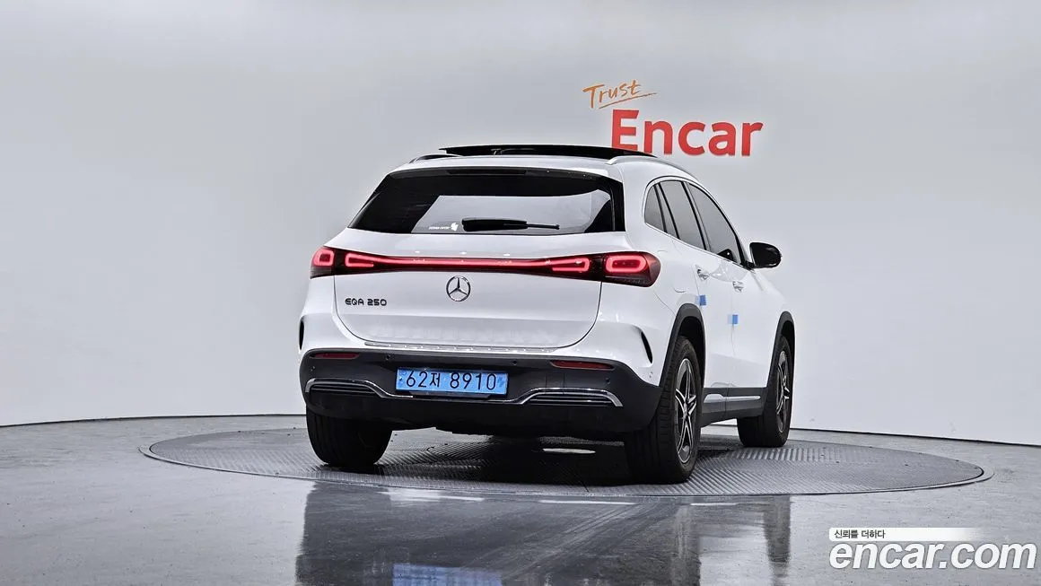 Mercedes-Benz EQA — фото 4