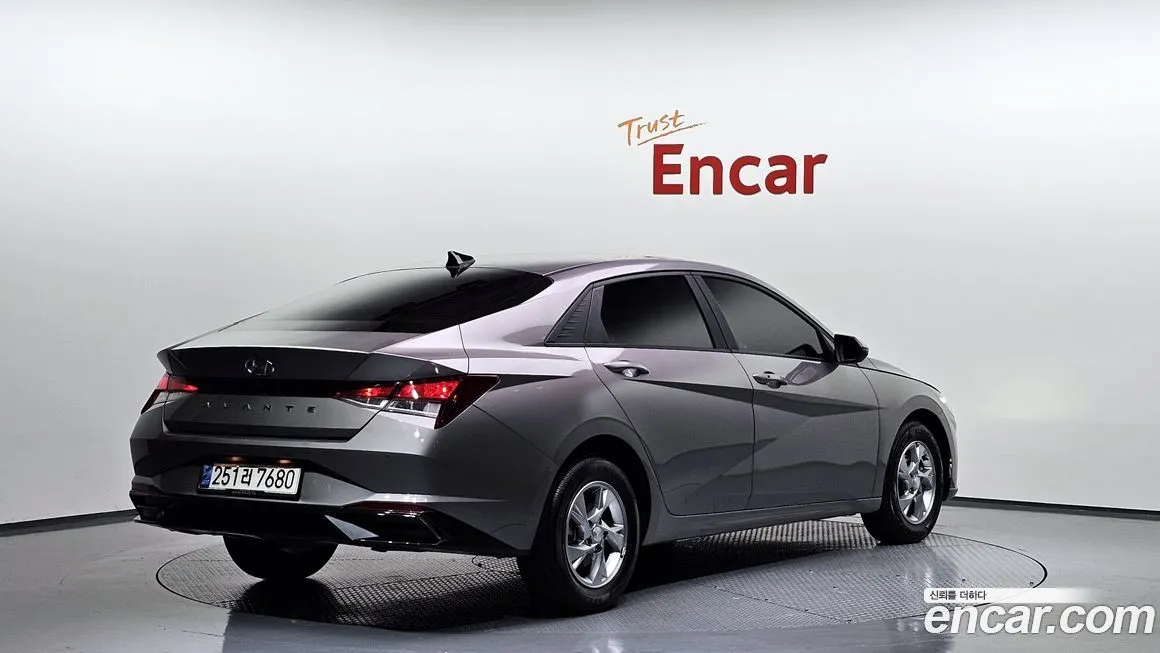 Hyundai AVANTE — фото 2
