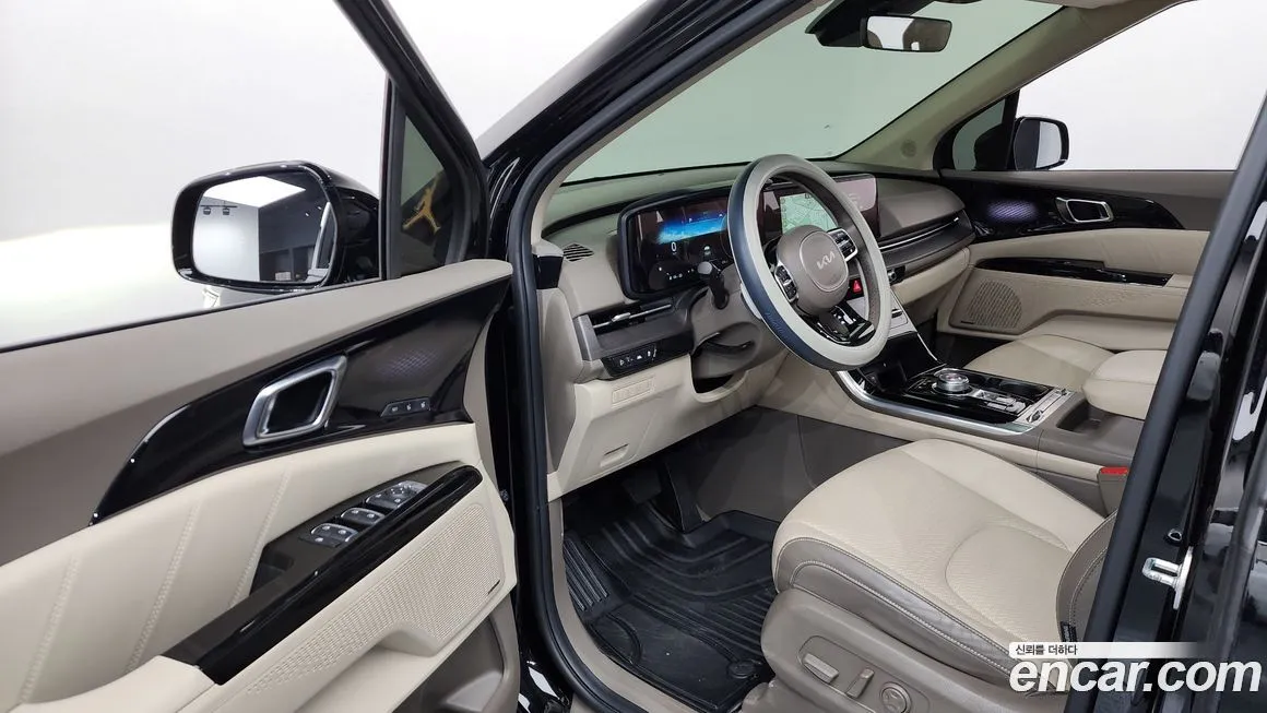 Kia Carnival — фото 10
