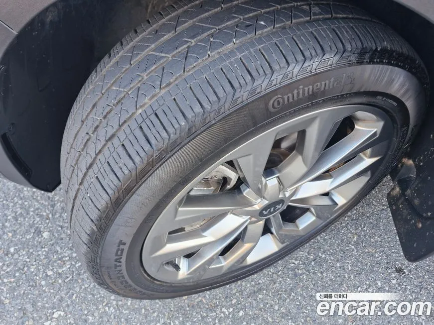 Kia Sorento — фото 5