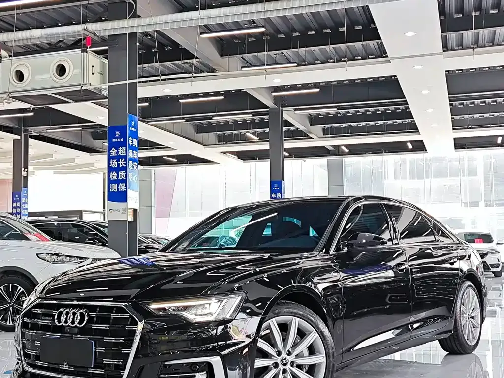 Audi A6L — фото 1