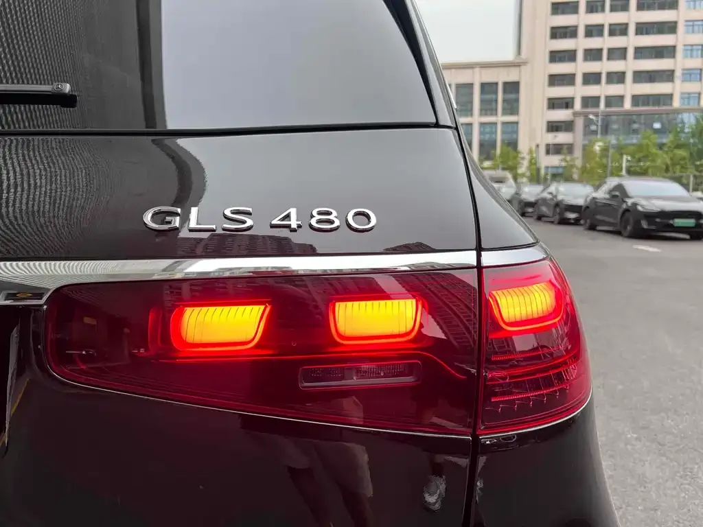 Mercedes-Benz GLS — фото 8