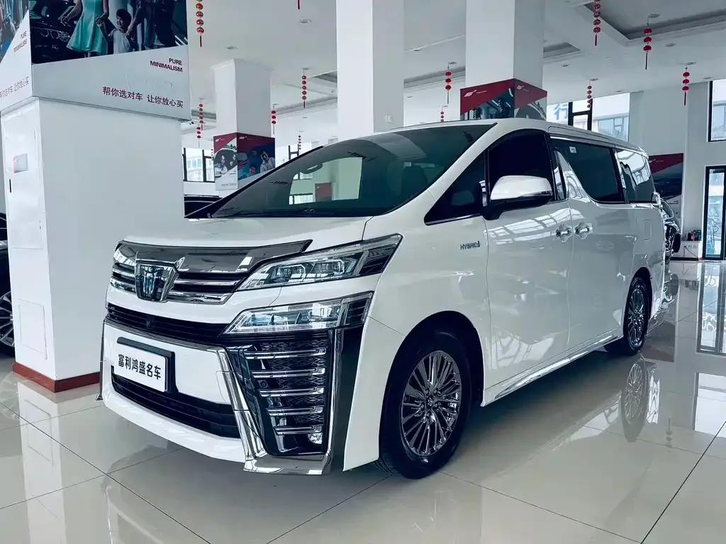 Toyota Vellfire — фото 1