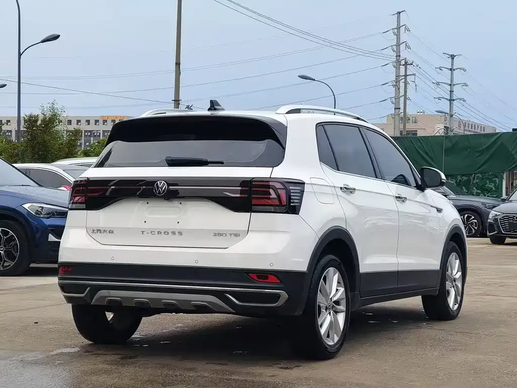 Volkswagen T-Cross — фото 9
