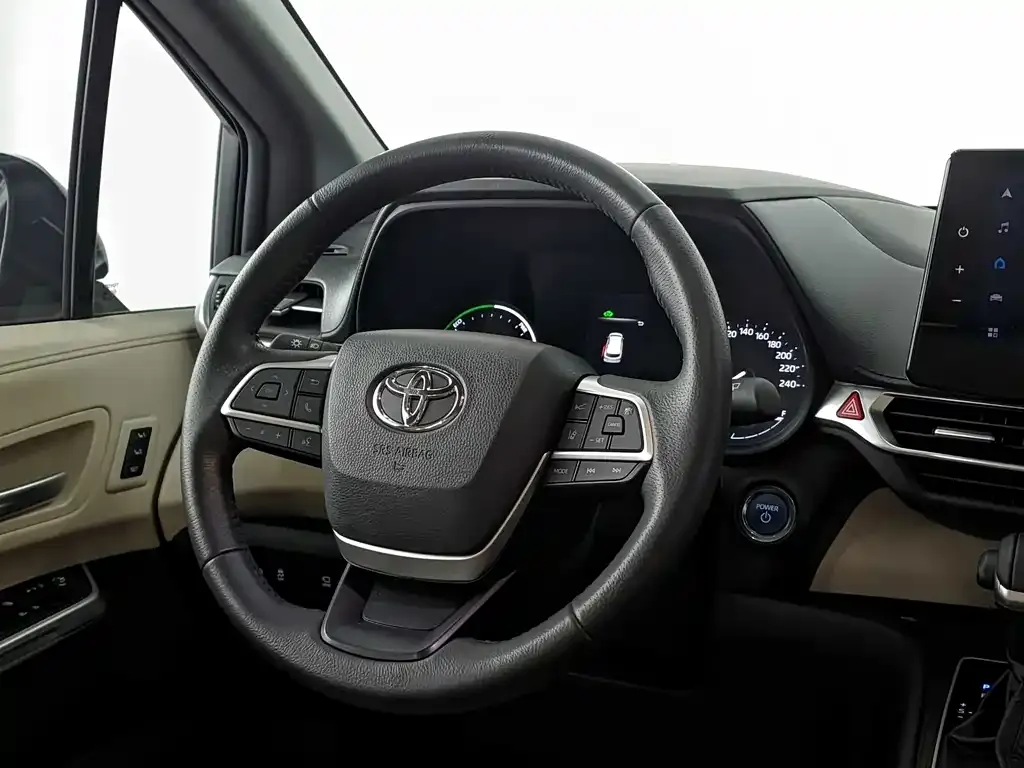 Toyota Granvia — фото 4