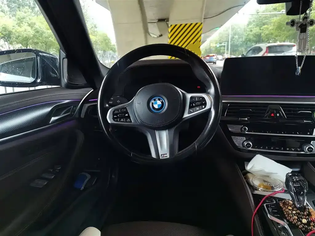 BMW 5 Series New Energy — фото 3