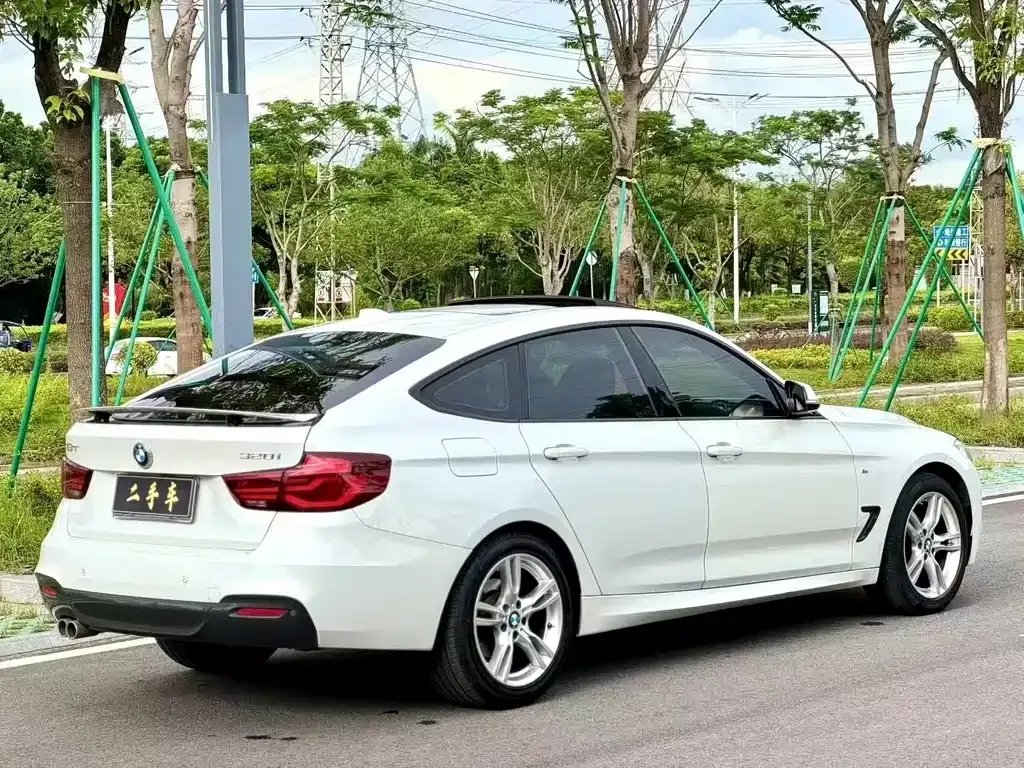 BMW 3 Series GT — фото 9