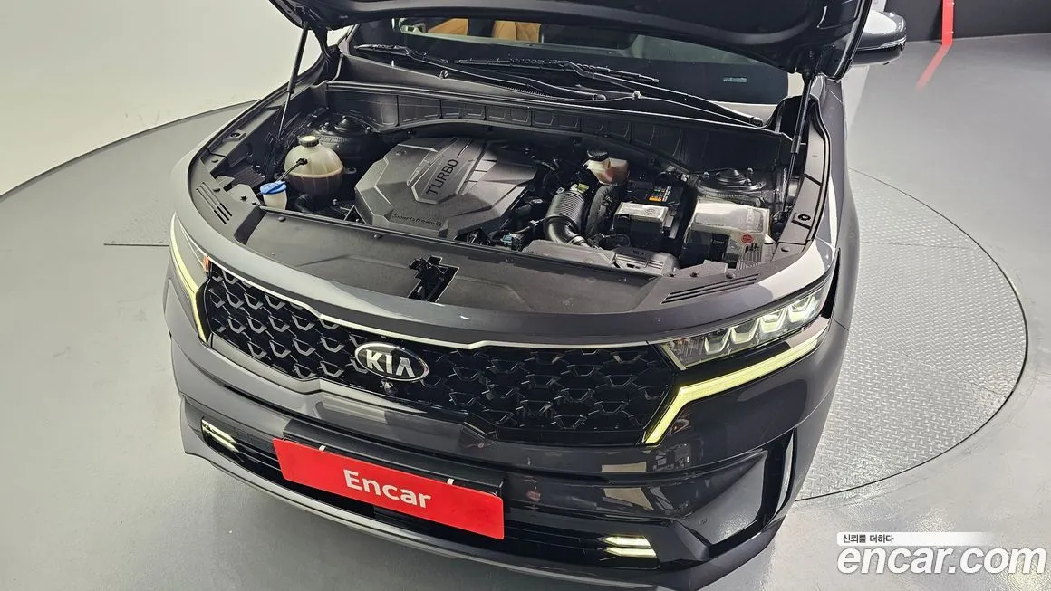 Kia Sorento — фото 6