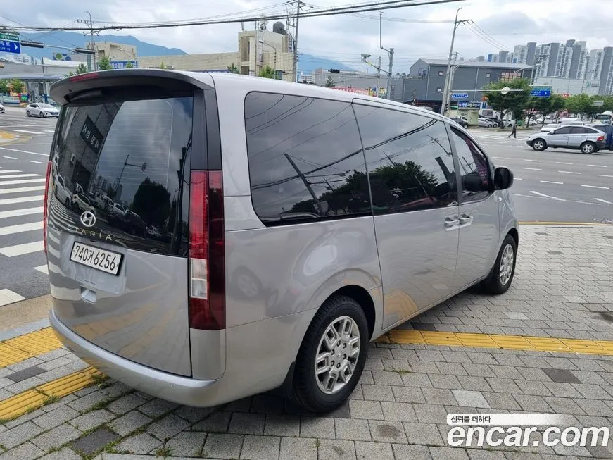 Hyundai Staria — фото 2