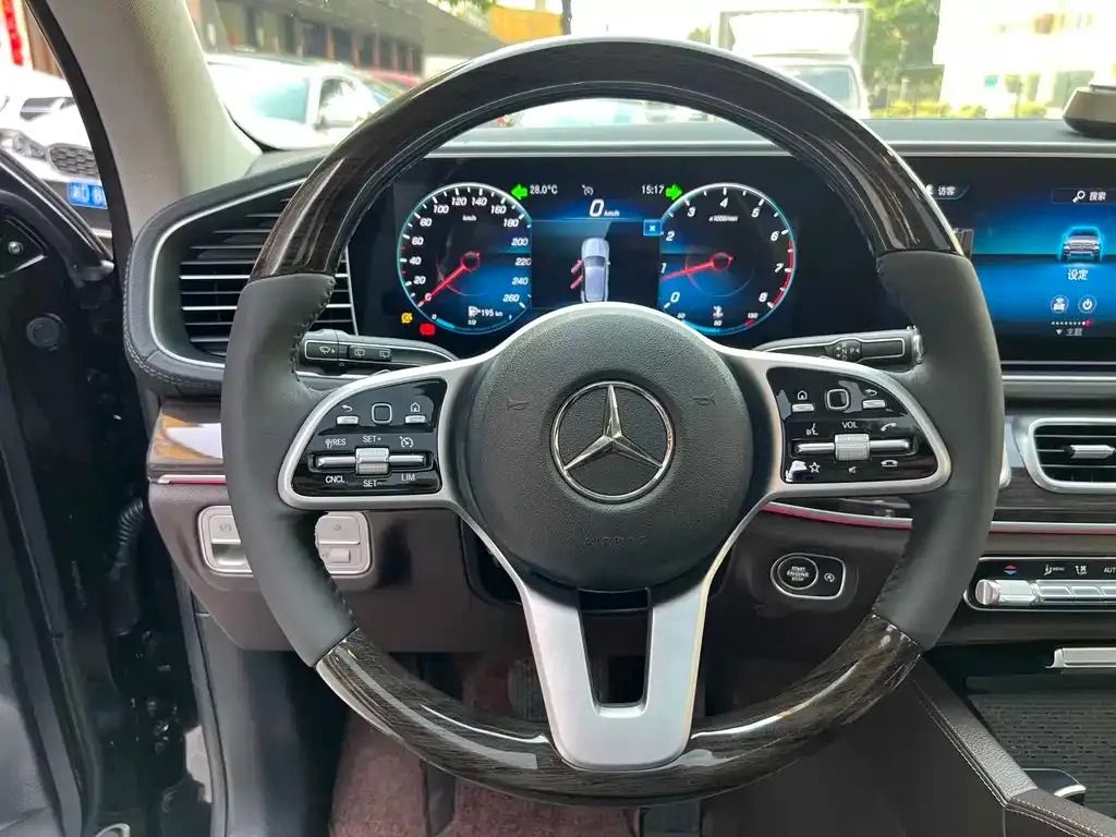 Mercedes-Benz GLE — фото 9
